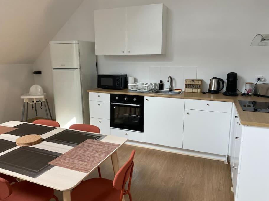Appartement Emy Spacieux Et Lumineux Sedan Exterior photo